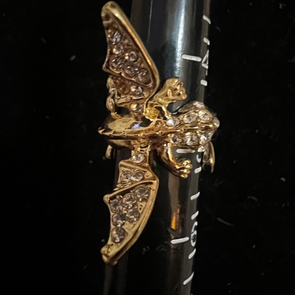 Unique Gold-Plated Dragon Ring with Crystal Accents - Intricate and Stylish - Picture 2 of 6